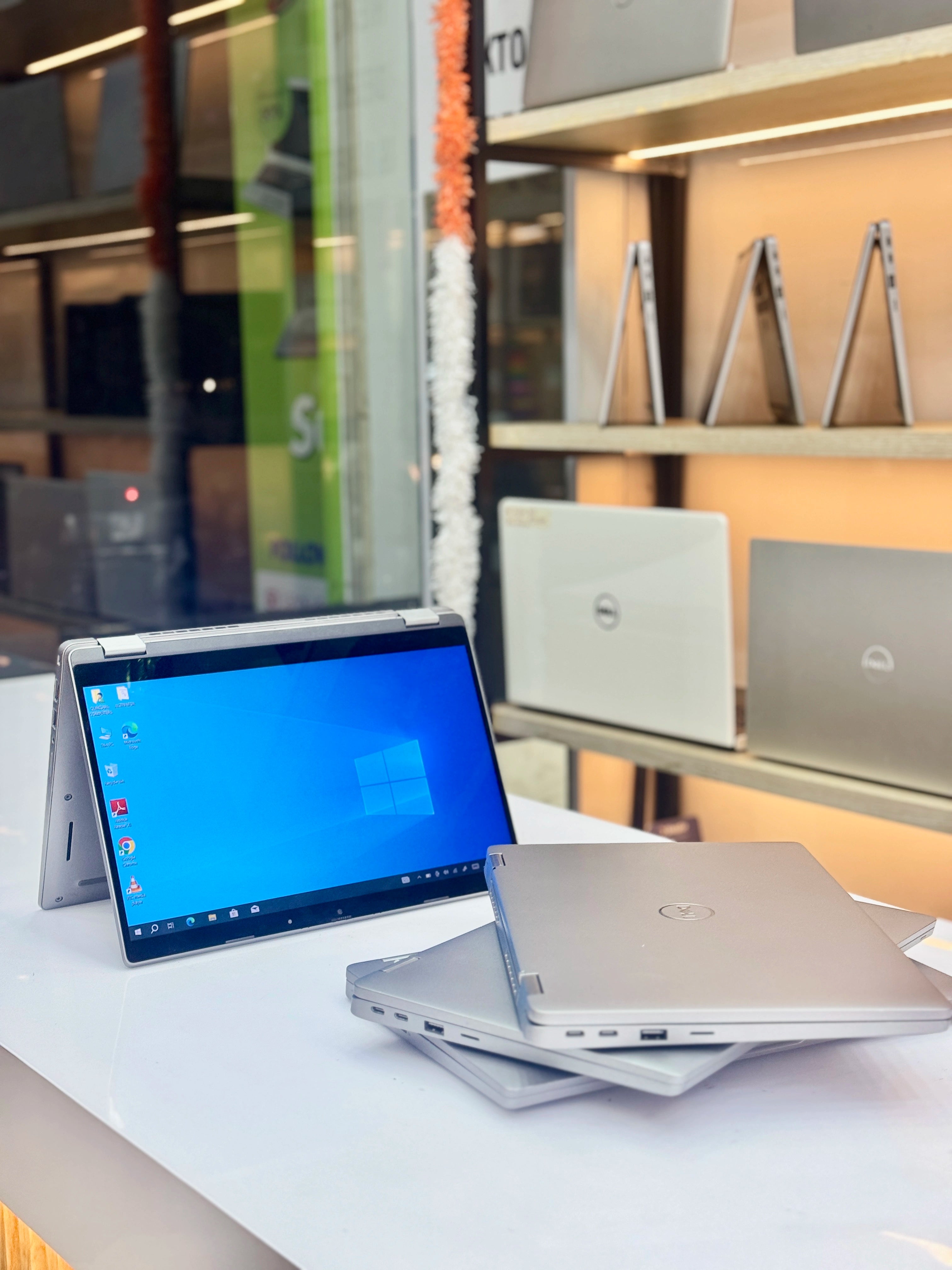 Dell Latitude 5320 2-in-1 | 11th Gen i5 | 13.3" Touchscreen Laptop | Refurbished
