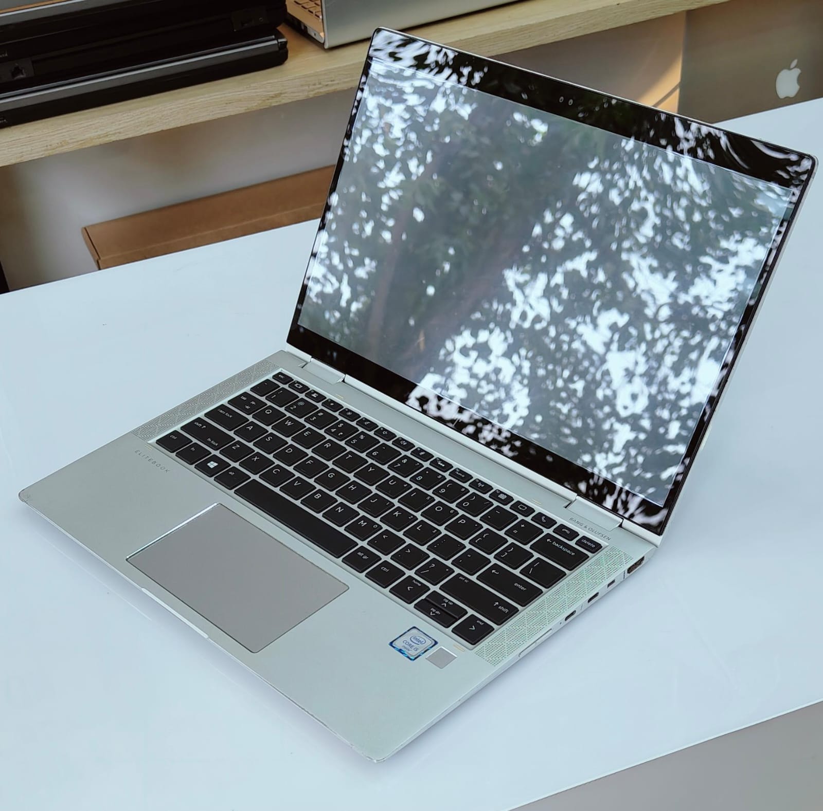 HP EliteBook x360 1030 G3 Multi-Touch 2-in-1 Laptop - 13.3" FHD Touchscreen - 1.9GHz Intel Core i5-8650U - 256GB SSD -8GB - Win10 pro